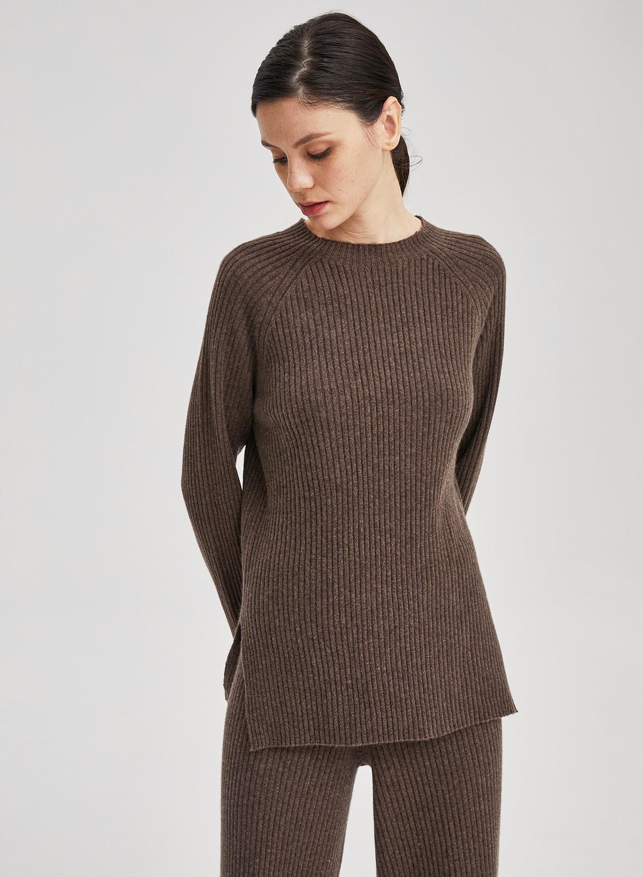 100% Cashmere Long Sleeved Rib-Knit Pullover Top