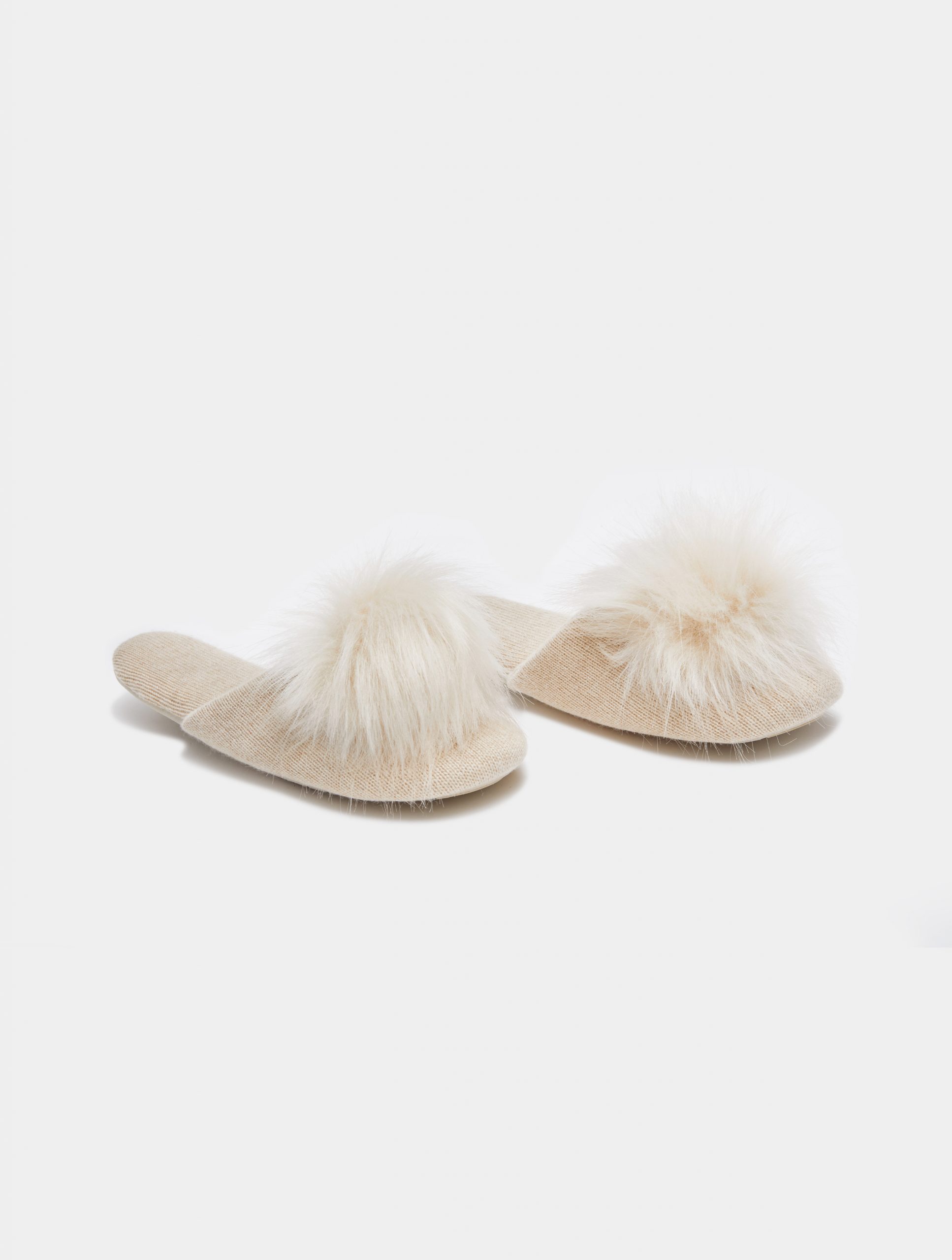 12 Wholesale Women's Fluffy Faux Fur Slippers Comfy Open Toe Two